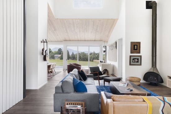 Living Room & Lounge