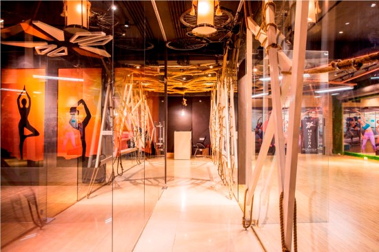 OUT OF BOX PERSPECTIVES
Bi-cycles hanging from the roof and unusual lighting fixtures add zing to the interiors.