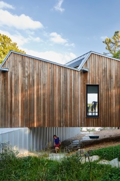 Walking below the Upper Volume