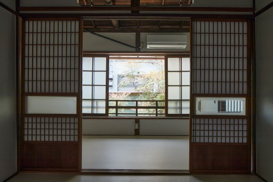 one of the 2 mirrored entrances