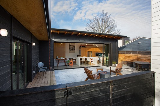 Central Area Backyard Cottage