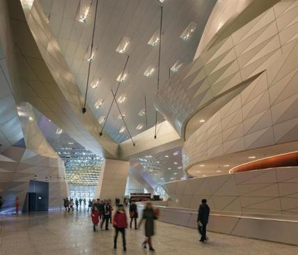 Ground-floor+public+space+with+a+veiw+to+the+entrance.