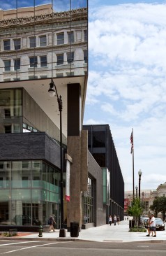 Cantilevered Corner