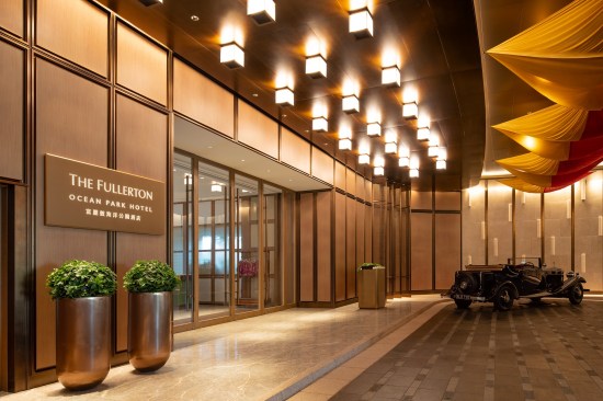 An elegant porte-cochère welcoming visitors 
