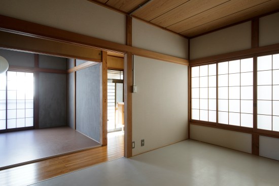 Removing all the sliding doors allowed a visual connection between the various rooms
