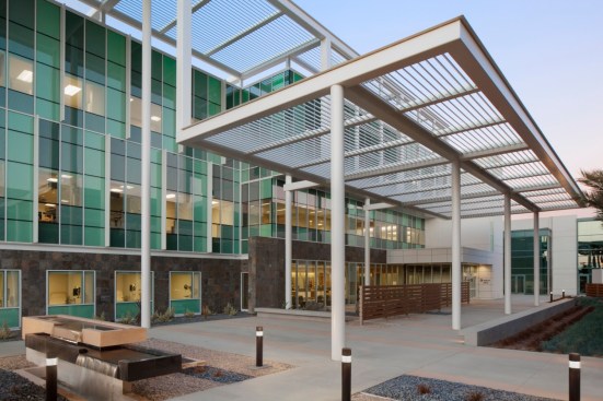 Outdoor+foyer