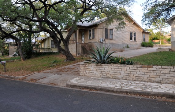 The existing home before remodeling. 