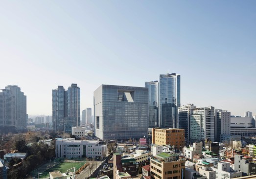 David Chipperfield Architects completed the  2017 Amorepacific Headquarters in Soeul, South Korea