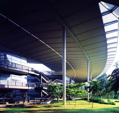 Malaysia

University of Technology Petronas, Bandar Seri Iskandar, Malaysia, 2004 
(Foster + Partners and GDP Architects) A canopy winds around the 
forested campus with boxes inserted beneath it, a "reinterpretation of 
the classical metaphor for tropical architecture-an umbrella," the jury 
citation notes.