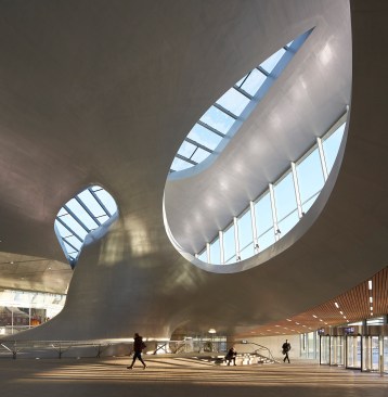 Transfer Hall and entrance