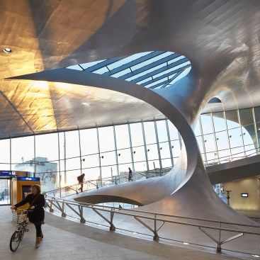 Main transfer hall