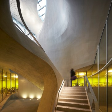 Transfer hall circulation
