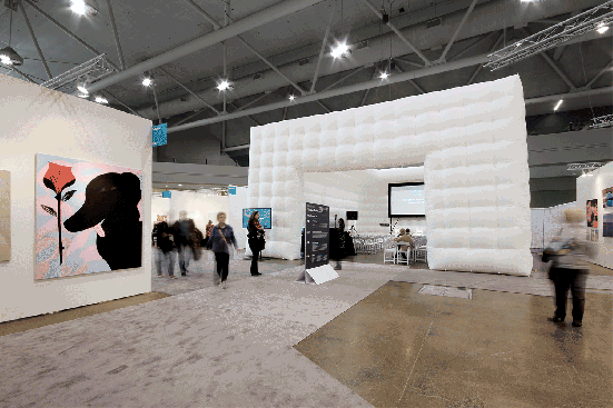 Khamsi’s design for the 2016 Art Toronto fair included an inflatable auditorium for hosting lectures and panel discussions.