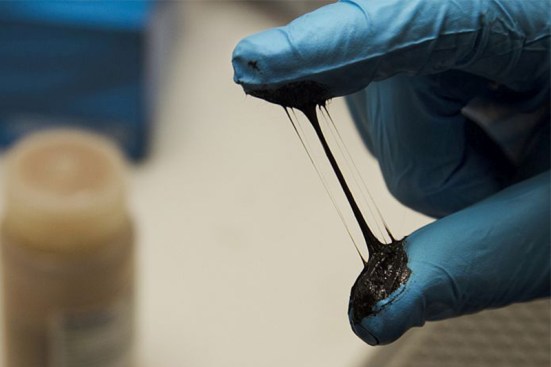 Healable bitumen