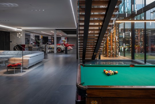 Serenity Indian Wells luxury open plan mansion modern entertainment room
