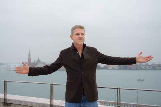 Carlo Ratti. Photo Courtesy Andrea Avezzù, Courtesy La Biennale di Venezia.
