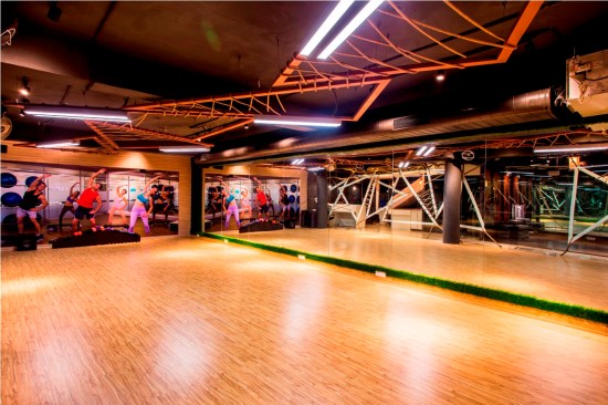  MULTI PURPOSE HALL
Lighter flooring designed to contrast with a darker ceiling and ambient lighting.