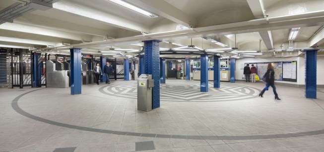 Circle+58+fare+array+near+the+Time+Warner+entrance+featuters+a+Sol+LeWitt+compass+rose.