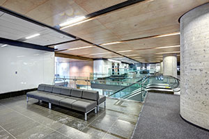 The landmark building balances cost effectiveness with very high
quality finishes including ROCKFON’s ceiling systems throughout its
lobby and offices.