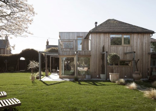 Island Cottage by Paul Cashin Architects