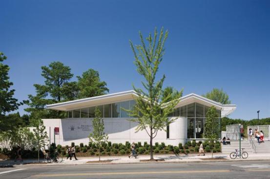 Washington Avenue fa?ade, which the architects call the only overtly architectural face.