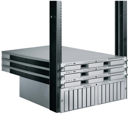 Apple apple.com 8-core Intel Xeon offers up to 3 GHz of processor power ? Three hard drive bays offer up to 3 TB of storage ? 32 GB memory limit ? Optional redundant power supply ? Runs Leopard Server with no client limit ? Built-in remote management