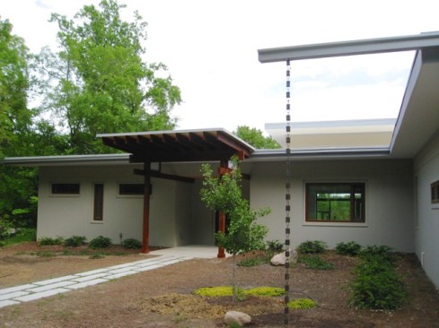 Another view of the canted gutter towards the main entrance.