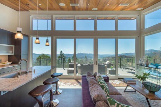 Sonoma Valley Estate Guest House bedroom