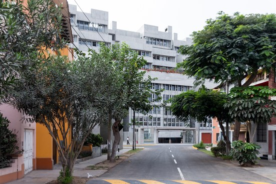 Universidad de Ingeniería & Tecnología (UTEC), Lima, Peru, by Grafton Architects