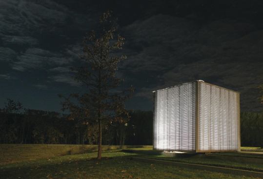The lanterns are simple 
sculptural volumes that change in form and function from season to 
season. The screens are made of latticed white cedar and translucent 
polycarbonate.