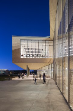 Greenhill School, Marshall Family Performing Arts Center, Location: Dallas TX, Architect: Weiss/Manfredi Architects