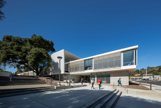 College of Marin, Kentfield, CaliforniaArchitects - Mark Cavagnero Associates / TLCD