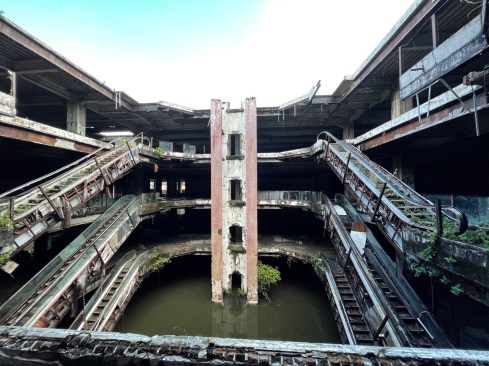 New World Mall
