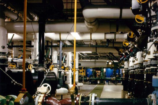 An intricate network of pumps and filters delivers ocean water to the aquarium tanks.