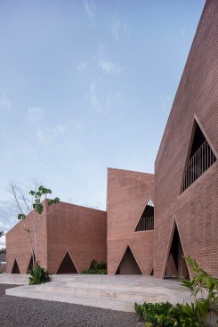 Montessori School in Maltzan EPArquitectos Macias Peredo