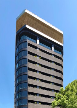 Orizuru Tower