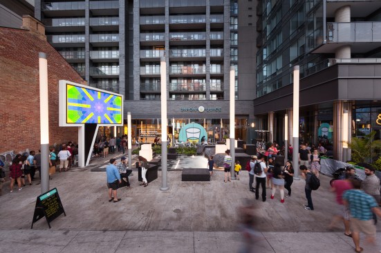 Khamsi collaborated with Marman and Borins to create “Speech Bubble” in Toronto, a cantilevered LED screen, framed with aluminum-clad steel, that displays abstract video and imagery.