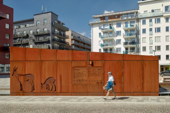 The Technical Building, designed by U.D. Urban Design and Anders Ohlin, which houses both an electrical substation as well as pumps for a fountain in Norra Djurgården