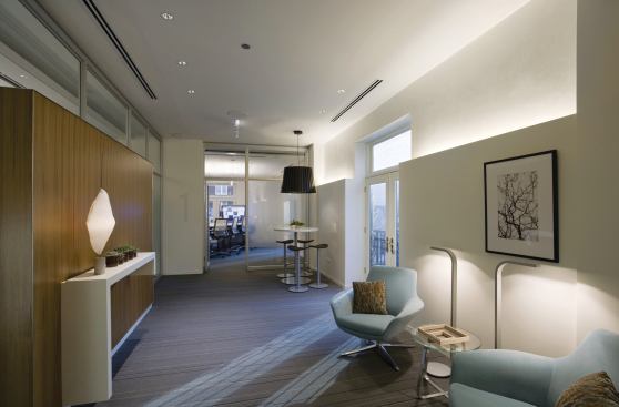 Located in Chicago’s River North neighborhood, Steelcase’s Workspring offers its users several different spaces in which to conduct business. Five private studios are outfitted with the company’s c:scape and media:scape furniture systems; the latter allows individuals to present work from their own seats. Public spaces include the oasis, which is also good for informal conversations and restorative downtimes.