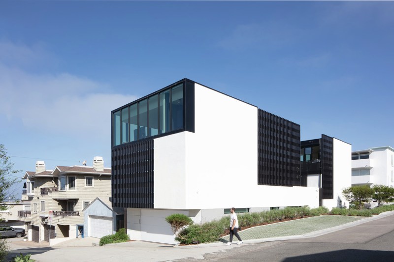 Alma Switch House in Manhattan Beach, Calif. by Brooks + Scarpa